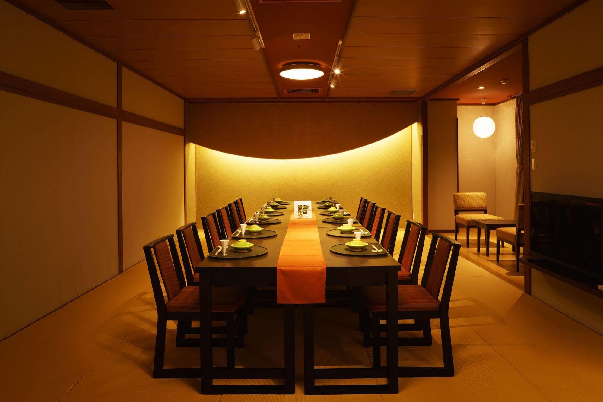Kintarou Onsen Hotel Uozu Екстер'єр фото